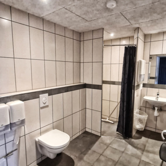 Servicebygning 4 - Houstrup Camping.jpg